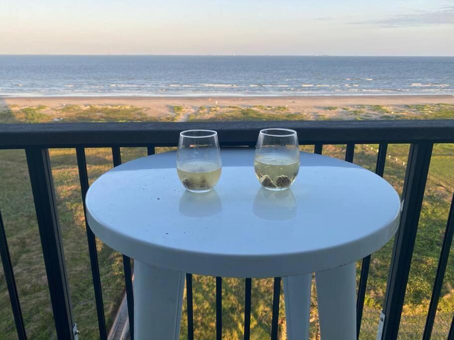 Beachfront Islander East