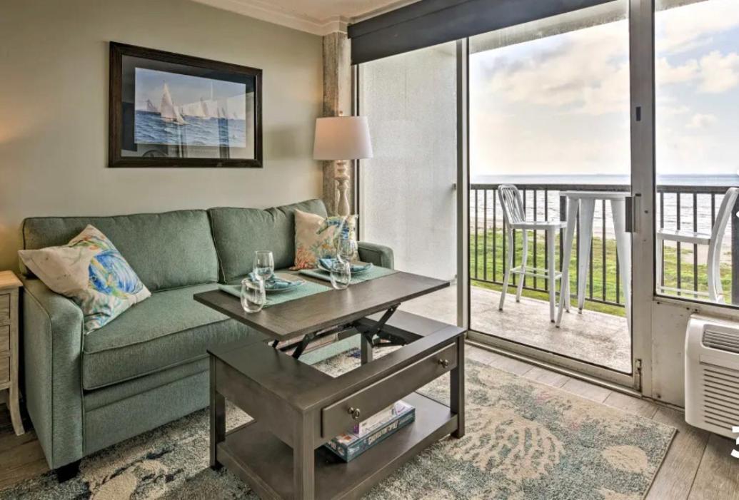Beachfront Islander East Galveston